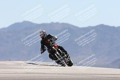 media/Oct-13-2025-Moto Forza (Mon) [[a66d839500]]/3-B Group/Session 4 (Turn 9)/